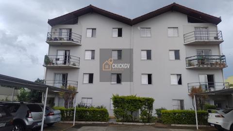 Apartamento térreo com quintal privativo localizado na região central de Indaiatuba, próximo à Avenida Kennedy, com 2 quartos e 68 m²